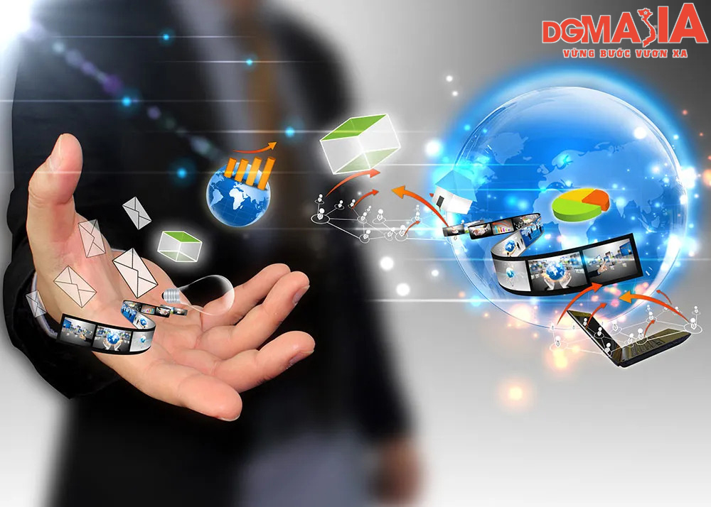 Bộ phận Media chịu trách nhiệm làm việc với truyền thông và công chúng Bộ phận Media chịu trách nhiệm làm việc với truyền thông và công chúng
