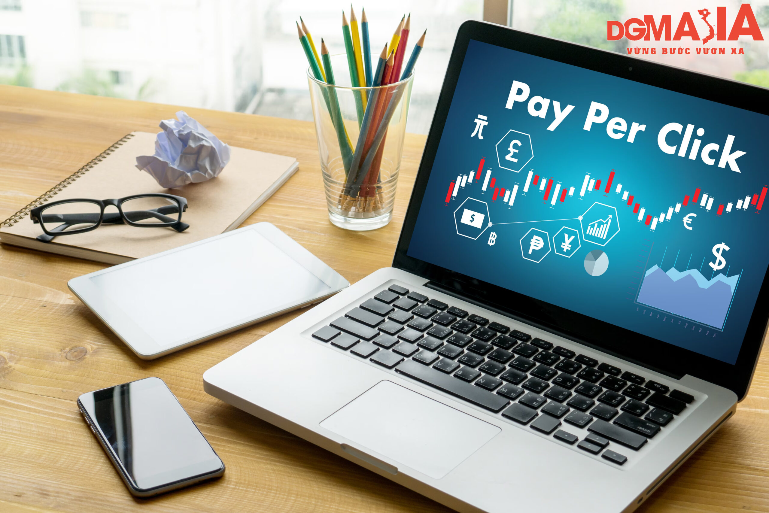 Pay Per Click là mô hình quảng cáo trực tuyến, trong đó, nhà quảng cáo sẽ trả phí khi có người nhấp vào quảng cáo của họ Pay Per Click là mô hình quảng cáo trực tuyến, trong đó, nhà quảng cáo sẽ trả phí khi có người nhấp vào quảng cáo của họ